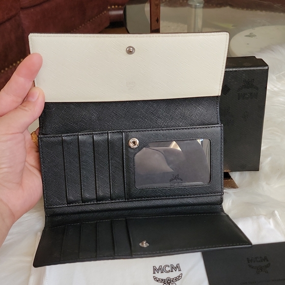 MCM Wallet - Picture 2 of 11